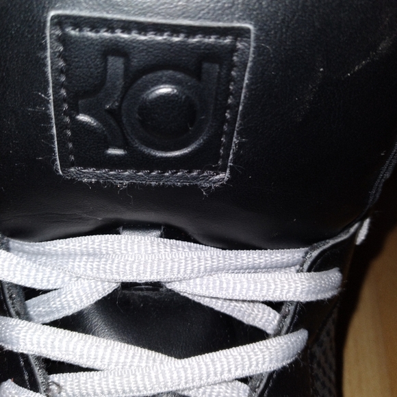 Nike Kevin Durant VIII Mens NSW Lifestyle Shoes - Picture 4 of 5